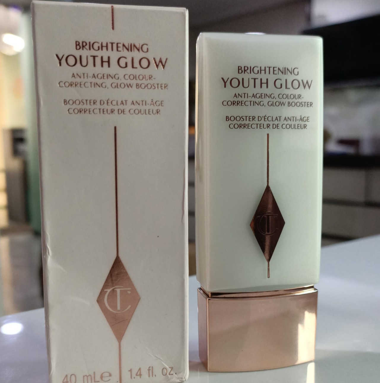 CHARLOTTE TILBURY BRIGHTENING YOUTH GLOW
PRIMER